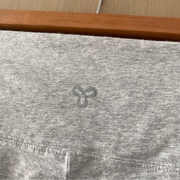 Aritzia Tna Chill Atmosphere Flare Hi Rise Legging heather chrome grey - Picture 8 of 10